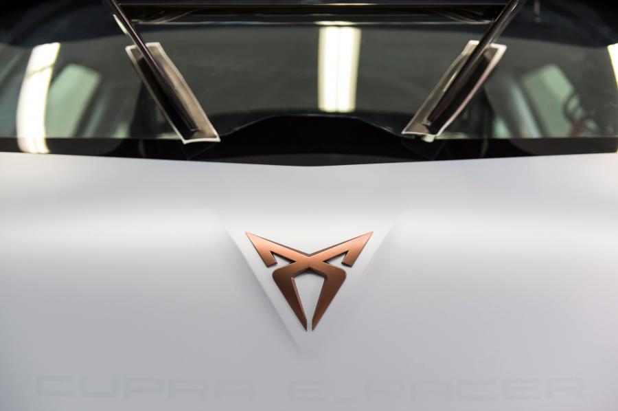 Логотип Cupra e-Racer 2018 года  (фото 22 из 23)